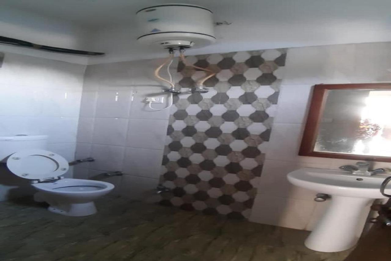 Oyo 81211 Hotel Janta Katra (Jammu and Kashmir) Exteriör bild