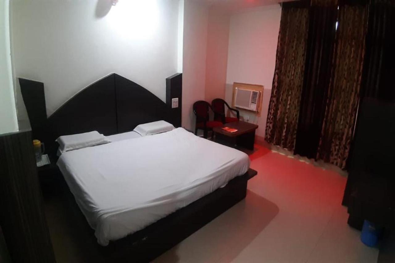 Oyo 81211 Hotel Janta Katra (Jammu and Kashmir) Exteriör bild