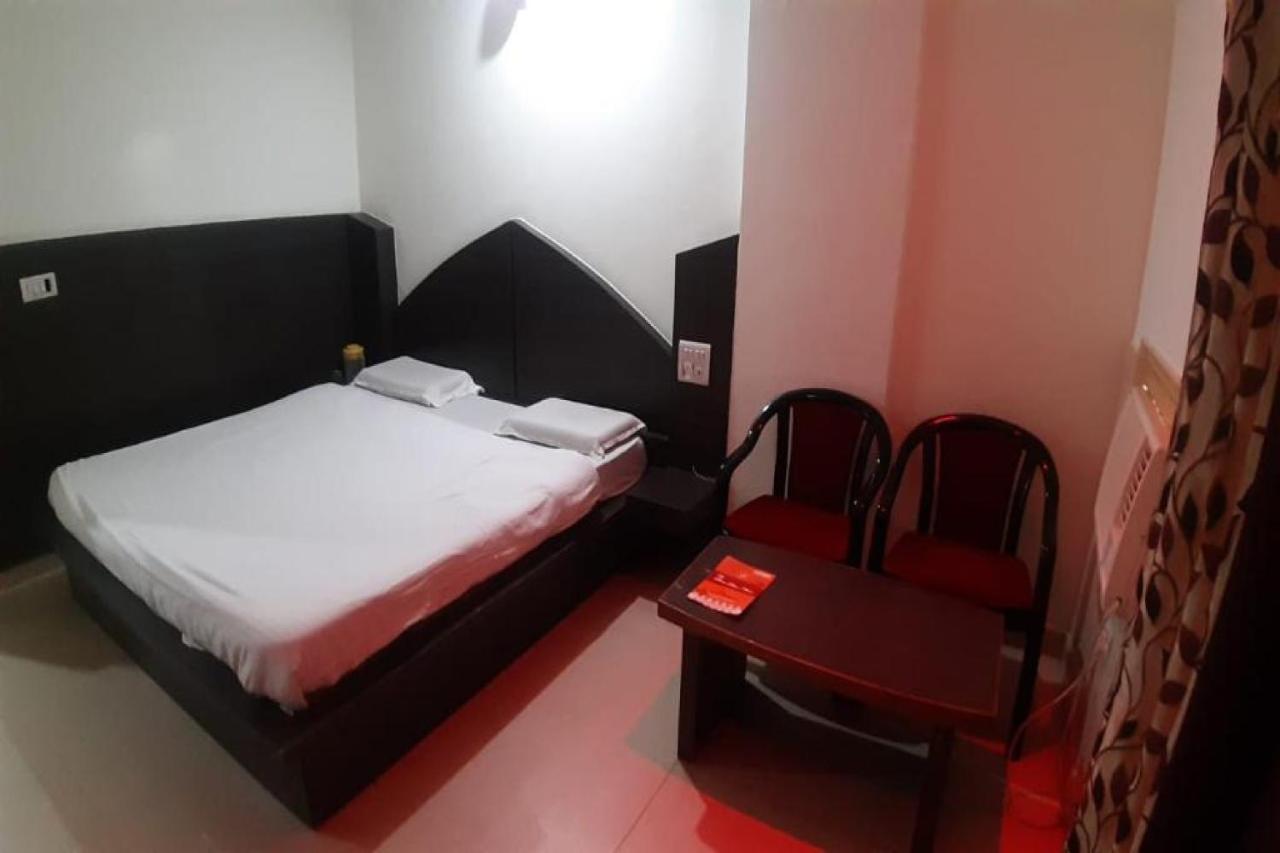 Oyo 81211 Hotel Janta Katra (Jammu and Kashmir) Exteriör bild