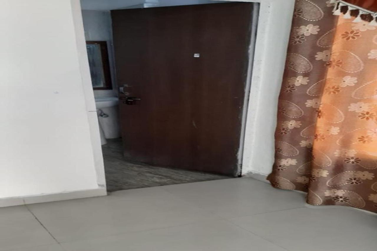Oyo 81211 Hotel Janta Katra (Jammu and Kashmir) Exteriör bild
