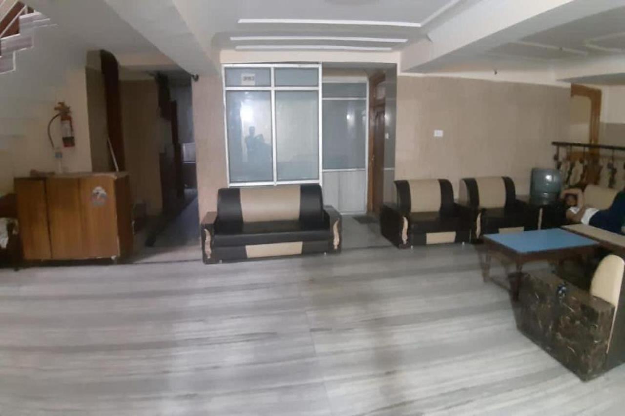 Oyo 81211 Hotel Janta Katra (Jammu and Kashmir) Exteriör bild