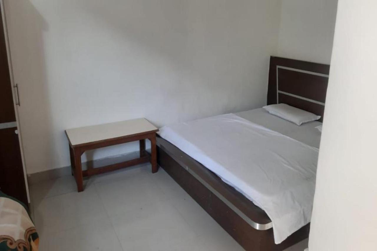Oyo 81211 Hotel Janta Katra (Jammu and Kashmir) Exteriör bild
